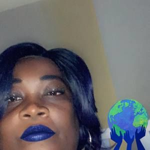 Meet your Posher, Carmela